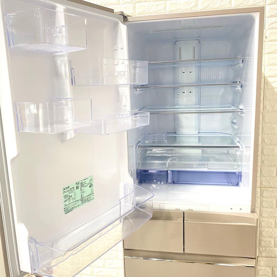 三菱チルドルーム搭載おしゃれグレージュガラスドア大型冷蔵庫　　都内発送無料