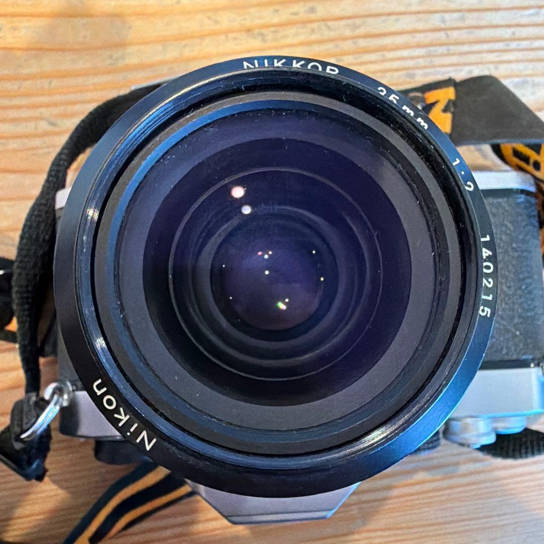 Nikon 一眼レフカメラ 28mm f/2.8レンズ付き