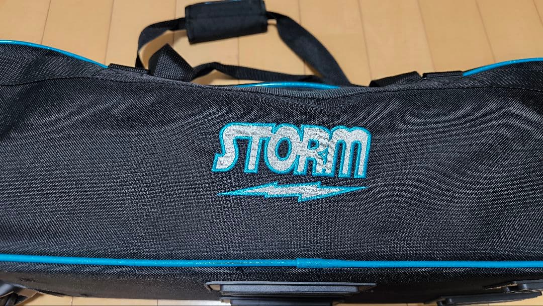 ラ*ビ様 STORM ボウリング用3個入りツアーバッグ ブラック/ブルー