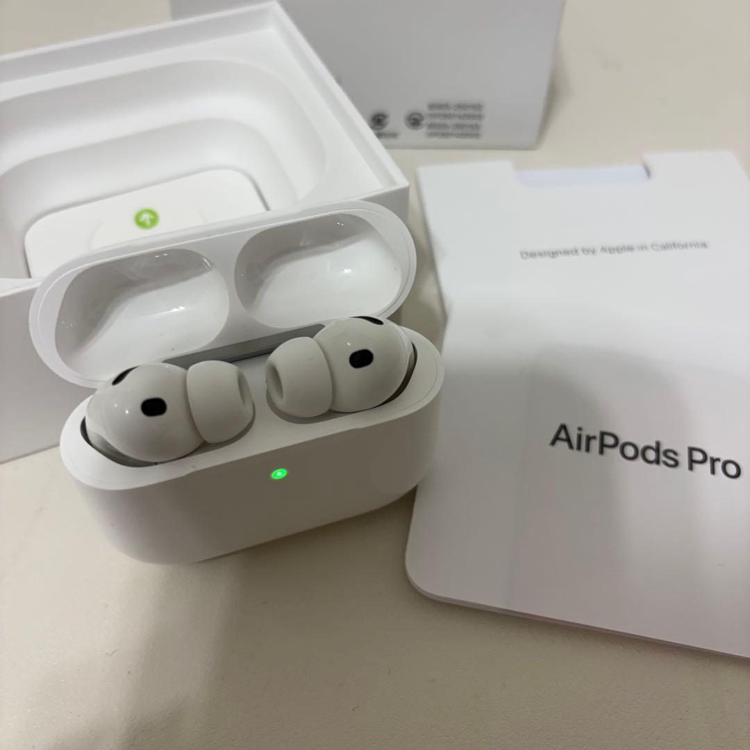 Apple AirPods Pro 第3世代 本体と充電ケース