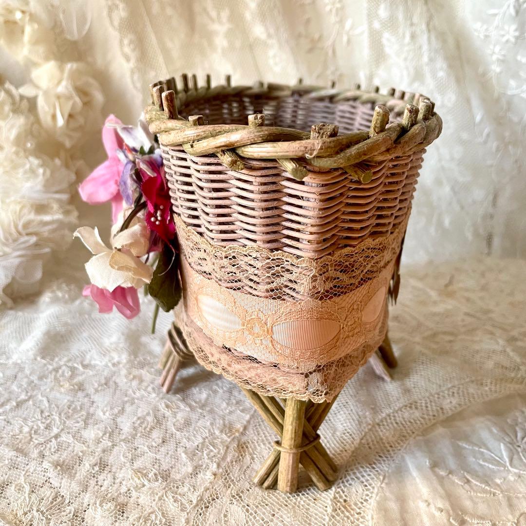 布花付きピンクドールパニエ　フランスアンティーク　かごカゴ籠　プレゼンテーション
