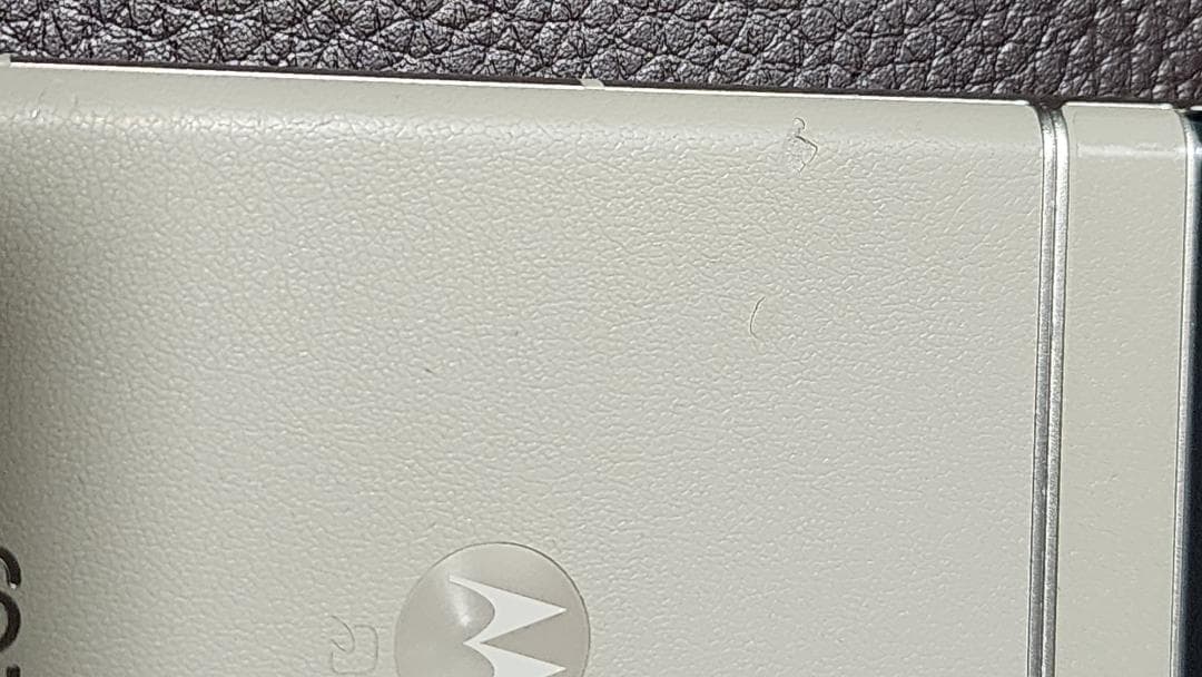 Motorola razr 50 サンドクリーム　12GB 512GB