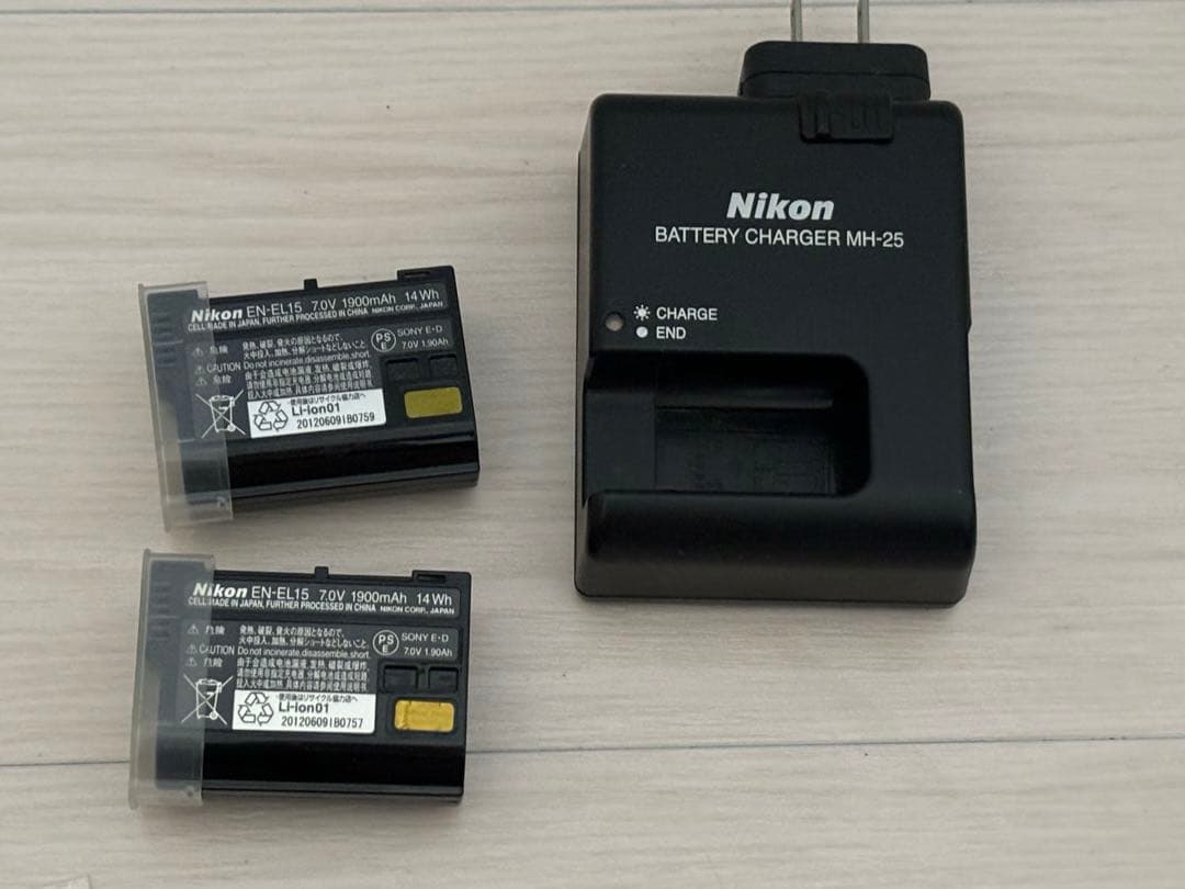 デジタルカメラ Nikon D7000 AF-S DX 18-300mm