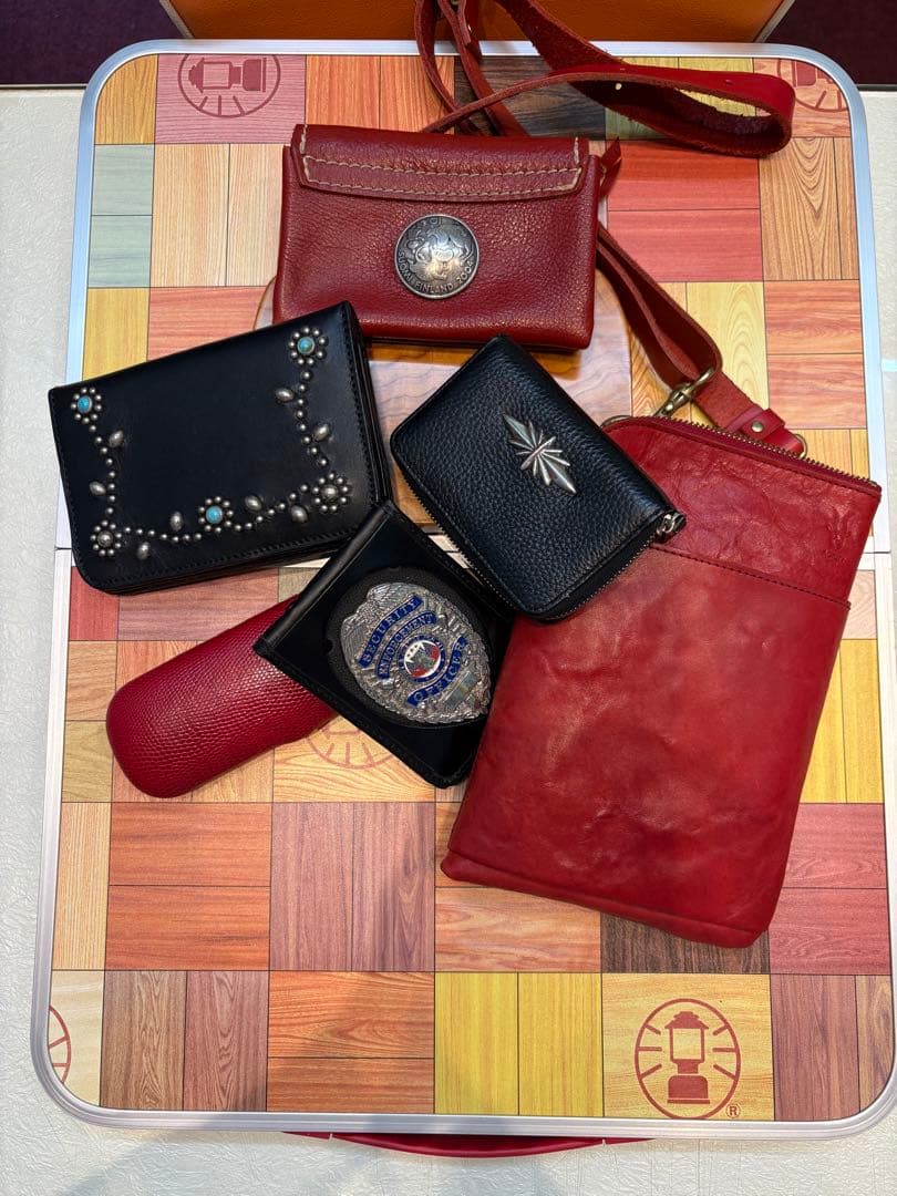 貴重品　イタリア製　眼鏡ケース　革製　お洒落　小ぶり