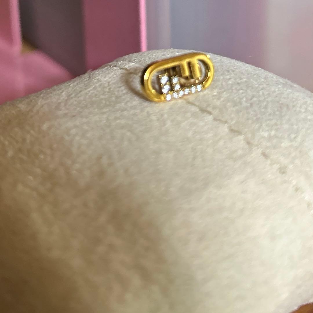 Fendi オーロックピアス　片耳