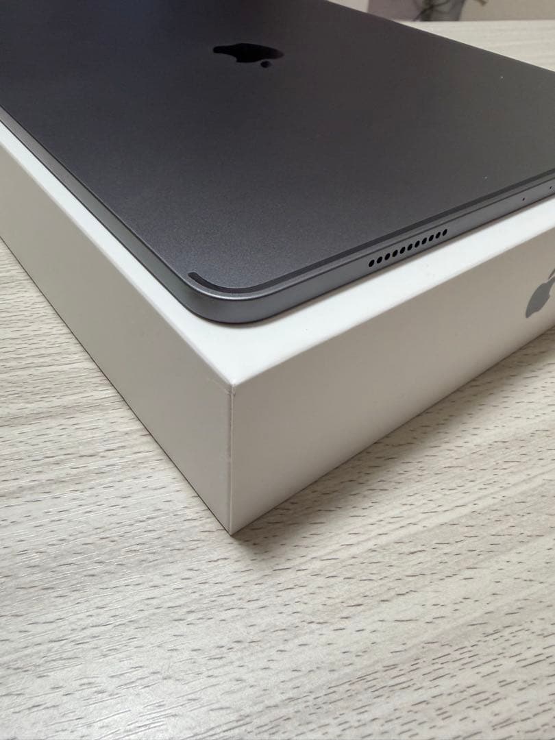 iPadPro12.9第5世代128GBWi-Fi フィルム貼付