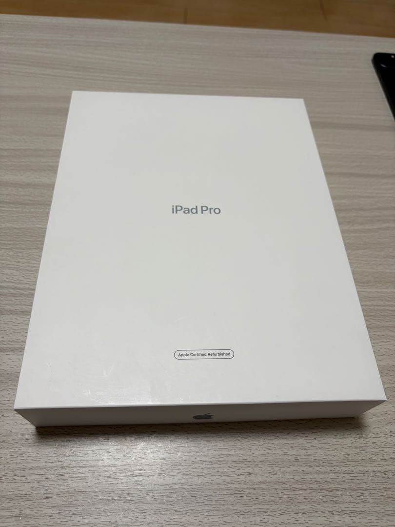 iPadPro12.9第5世代128GBWi-Fi フィルム貼付