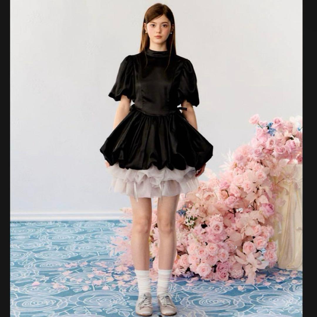 treat urself サテンバルーンぺプラムミニワンピース