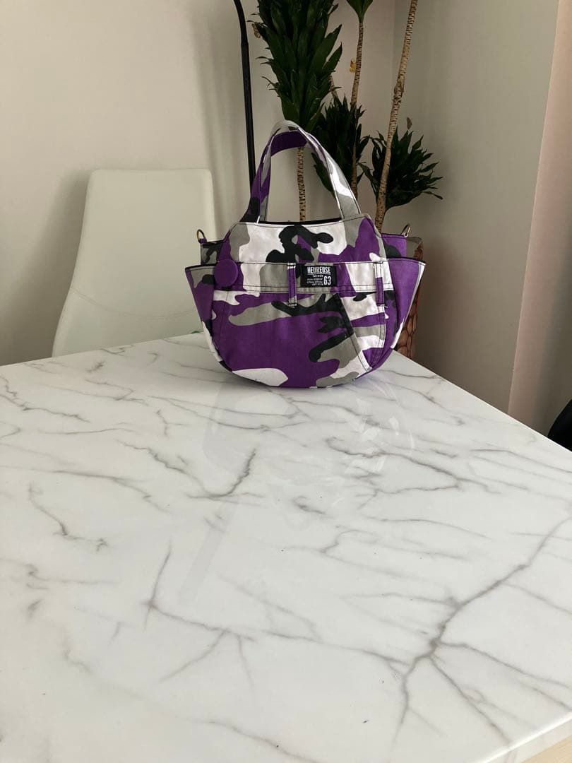 822ＣＫＡのカカ　大きめ迷彩柄デニムリメイクバック　ハンドメイド2点