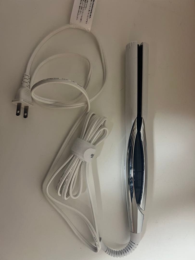 リファ　Refa ストレートヘアアイロン