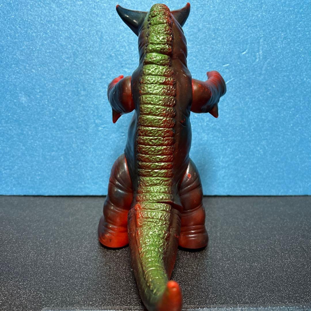 ブルマァク　ゴモラビンテージソフビ