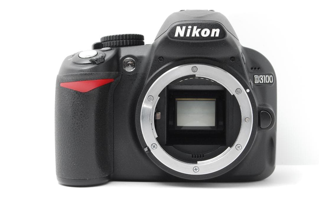 【新品級ショット数　美品】Nikon D3100　スマホ転送　動画も撮影できる