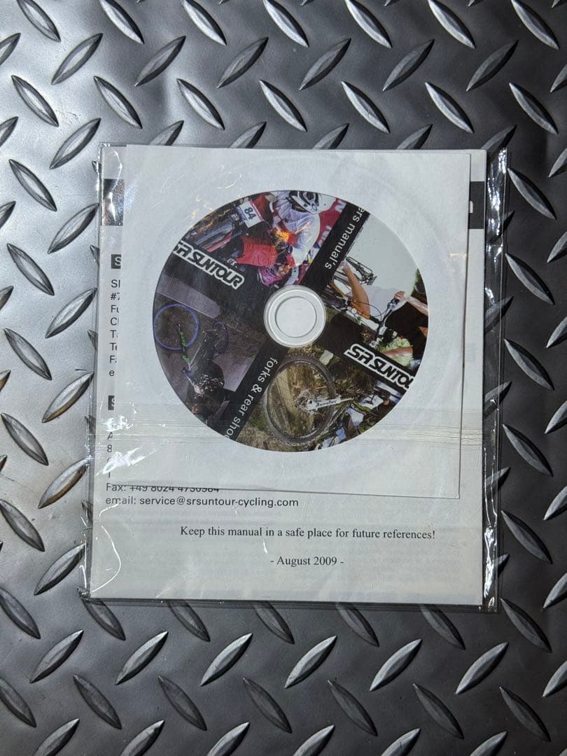 SR SUNTOUR EPCON サスペンション 26インチ クイックリリース式