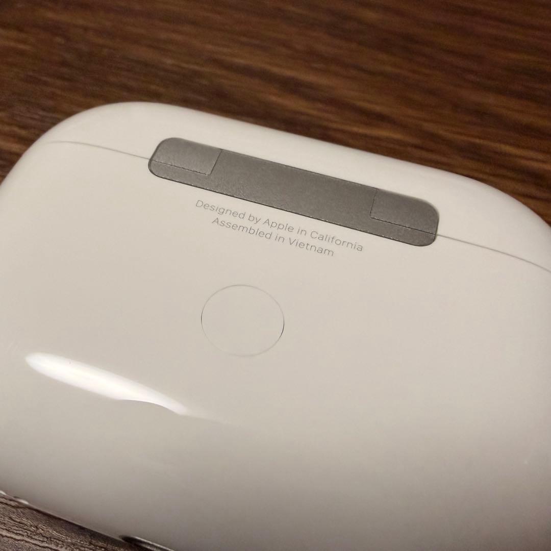 AirPods Pro 2 イヤホン 本体と専用ケース付き