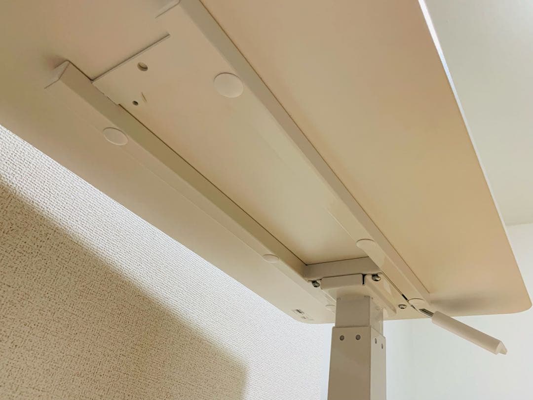 IKEA BOLLSIDAN ボッルシダン 昇降式テーブル