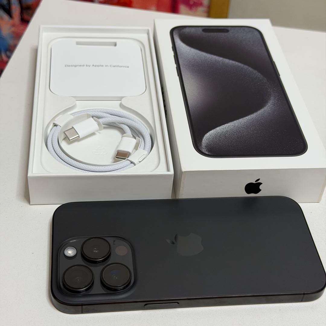 【傷なし美品】Apple iPhone15Pro 256GB ブラックチタニウム