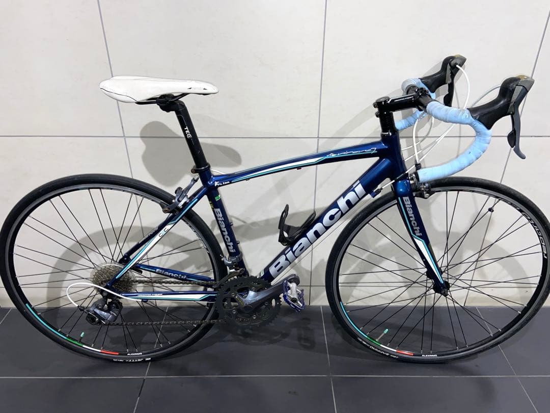 Bianchi Via nirone 7ロードバイク ビアンキ　ビアニローネ