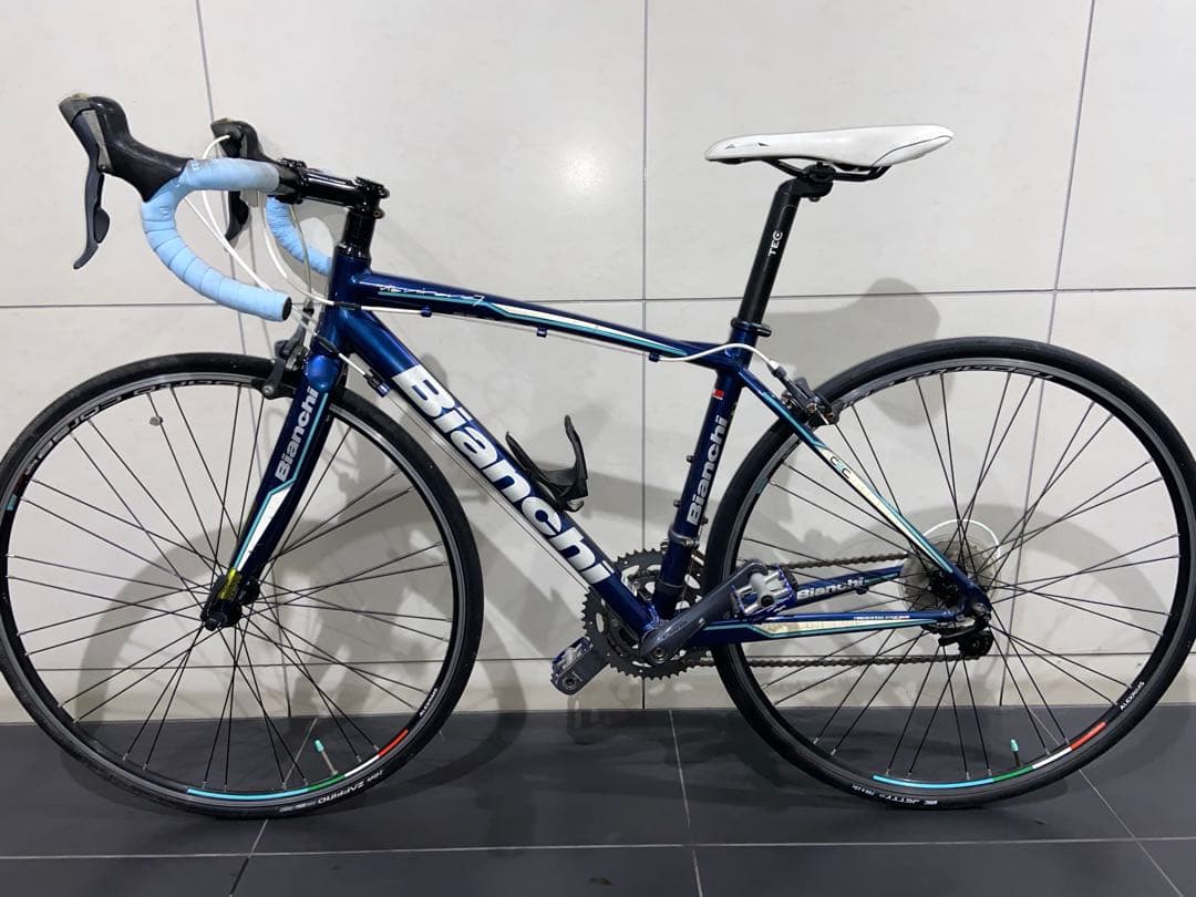 Bianchi Via nirone 7ロードバイク ビアンキ　ビアニローネ