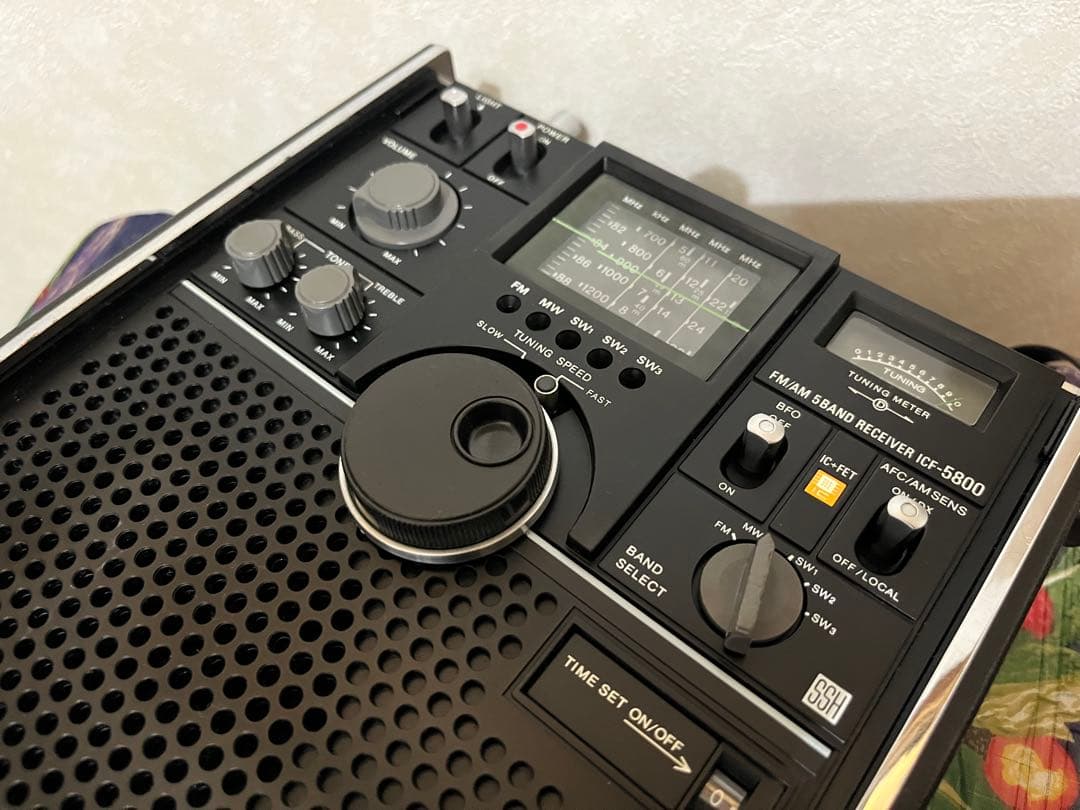 ●SONY　スカイセンサ－　ICF5800　●昭和のBCL傑作機！