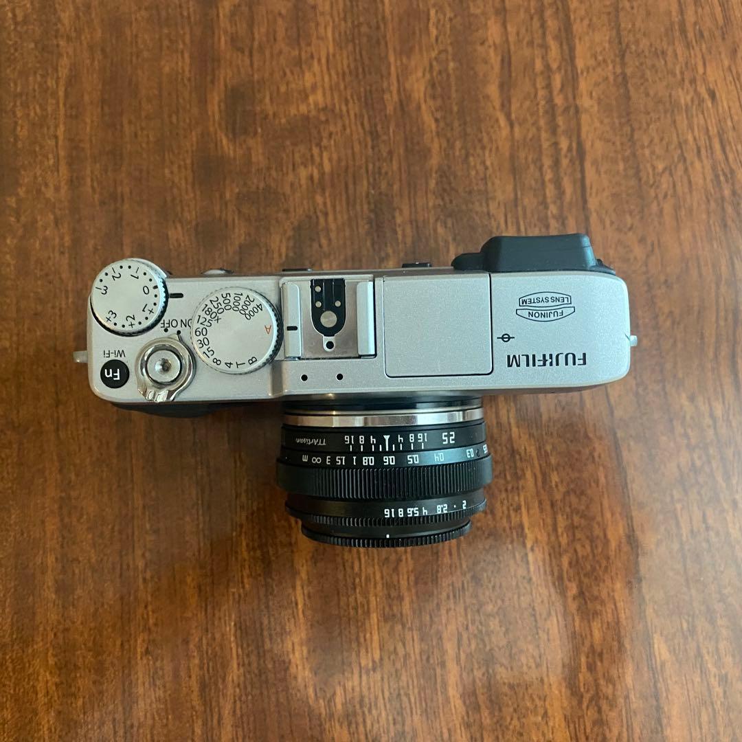 フジフイルム X-E2 ミラーレスカメラ、TTArtisan 25mm F2.0