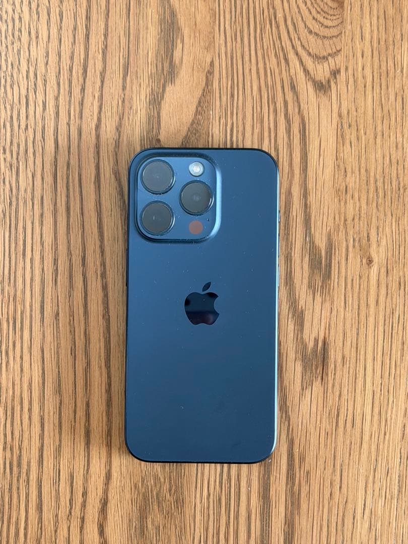 iPhone15 Pro 256GB ブラックチタニウム 美品 SIMフリー