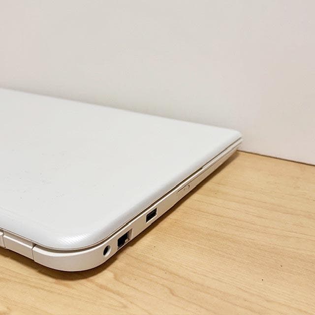 東芝 dynabook Satellite B754/66LW テンキー