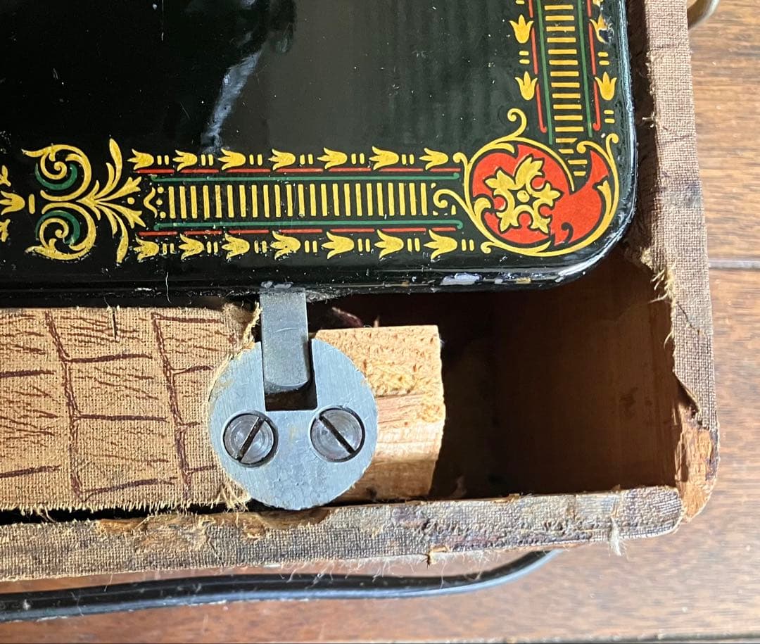 SINGER 古い電動ミシン