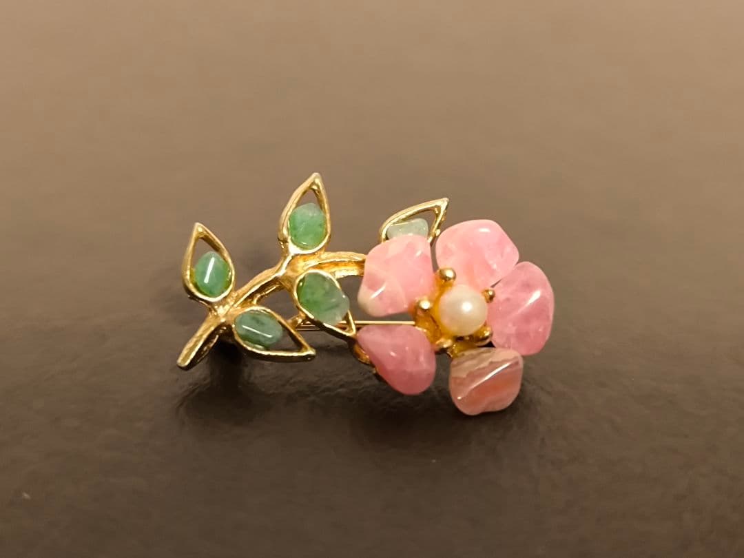 Swoboda スワボダ 天然石 ヴィンテージ　フラワー・ブローチ