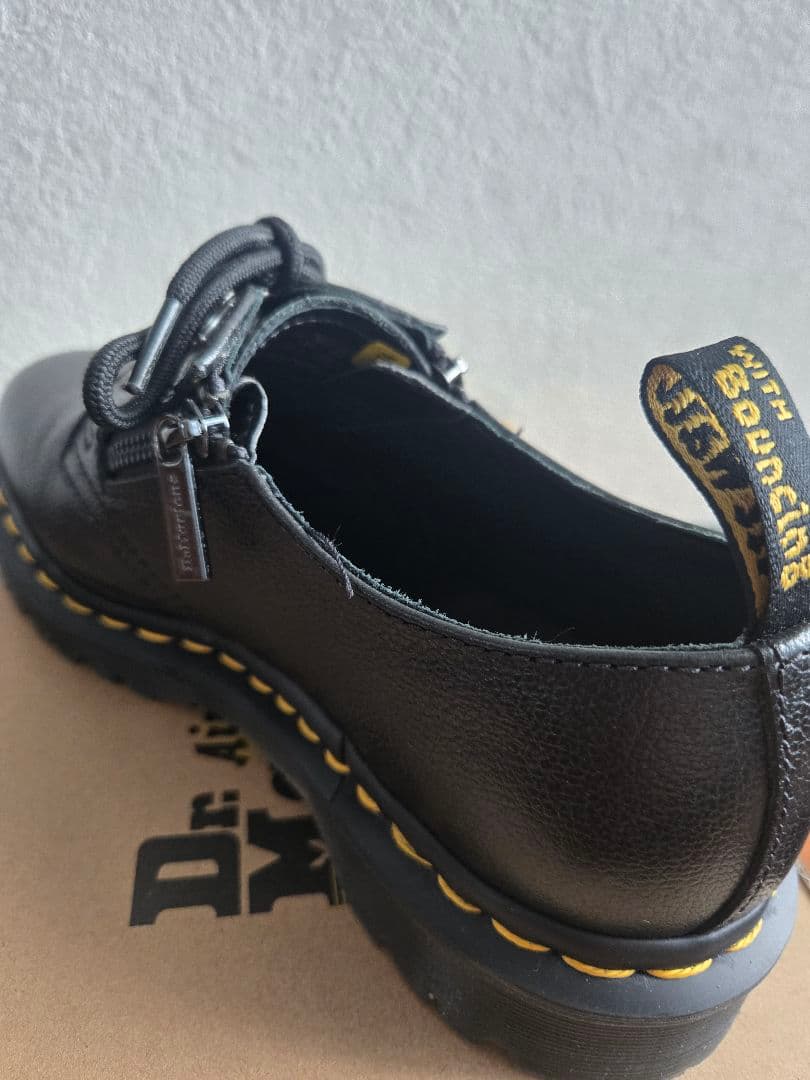 ドクターマーチン 3ホール 1461 ZIP