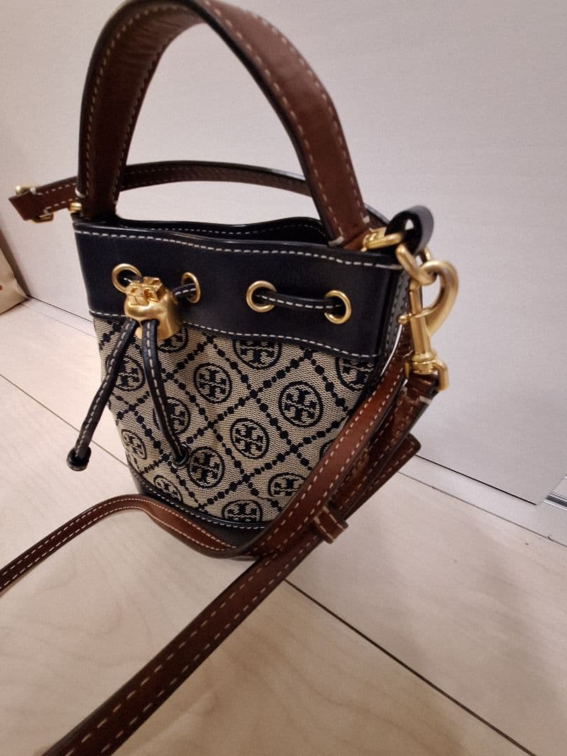 Tory Burch バケットバッグ ネイビー/ベージュ