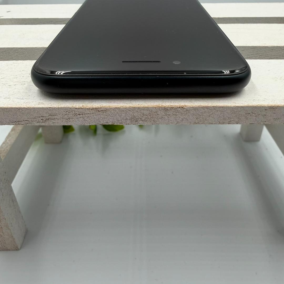 iPhone SE第3世代 64GB ミッドナイト 393