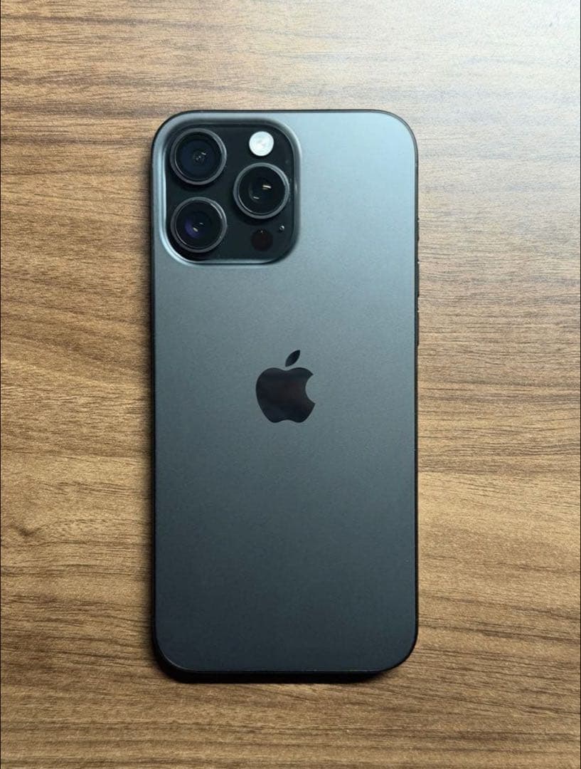 Apple iPhone 16 Pro Max ブラックチタニウム 本体 美品