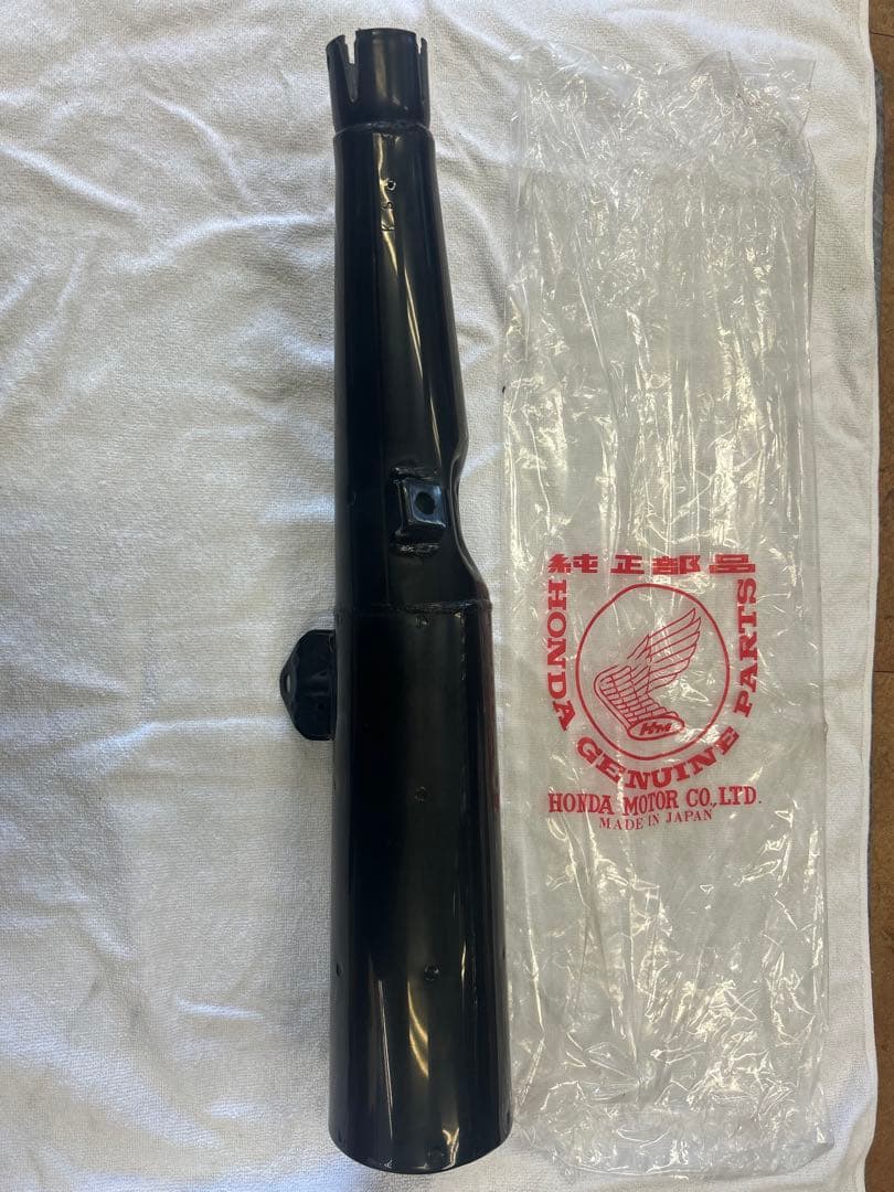 ホンダ VT250F 純正マフラー　サイレンサーL側　新品未使用