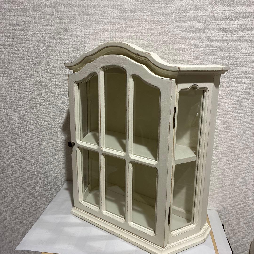 新品 ホワイトキャビネット アンティーク仕上げ