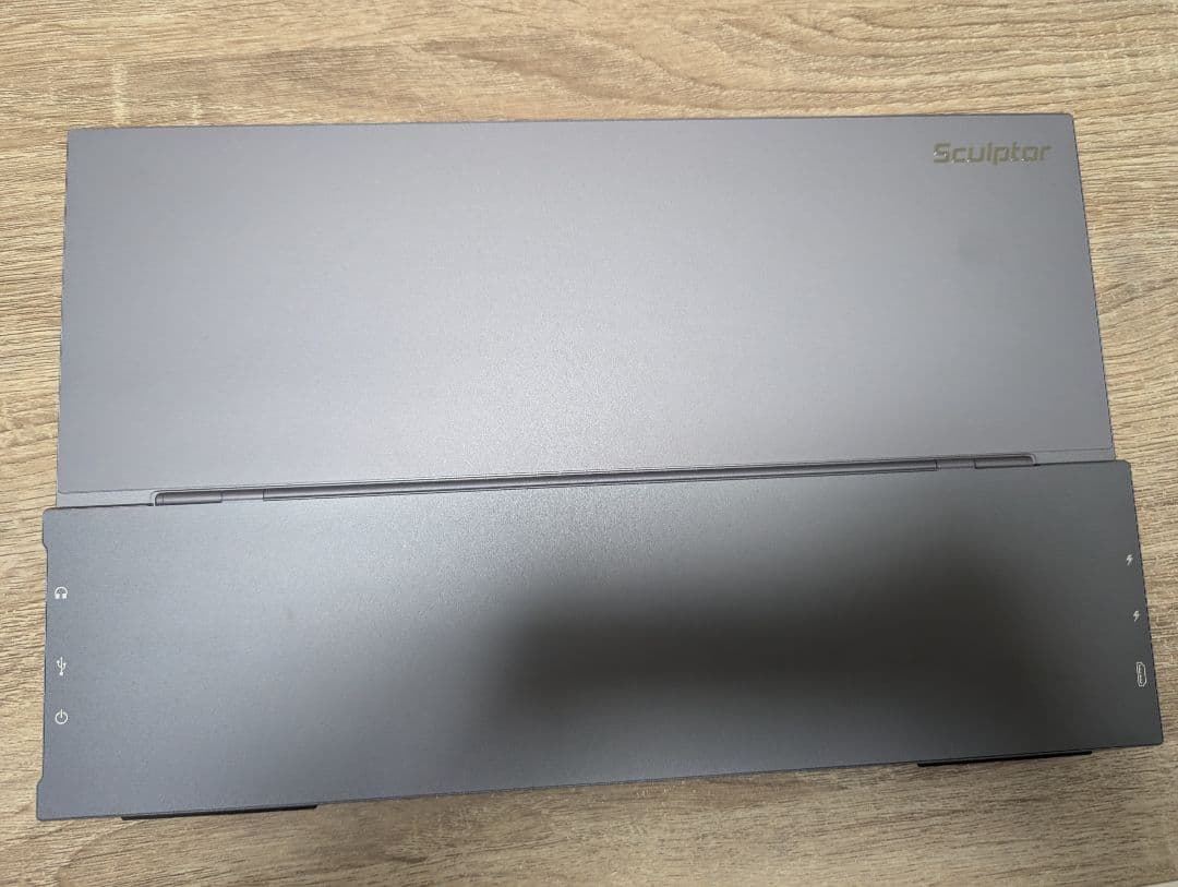 Sculptor 15.6インチ 4K モバイルモニター M156LRU