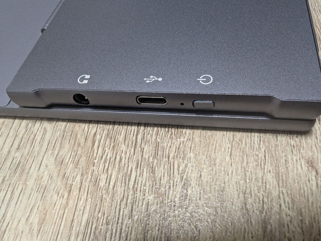 Sculptor 15.6インチ 4K モバイルモニター M156LRU