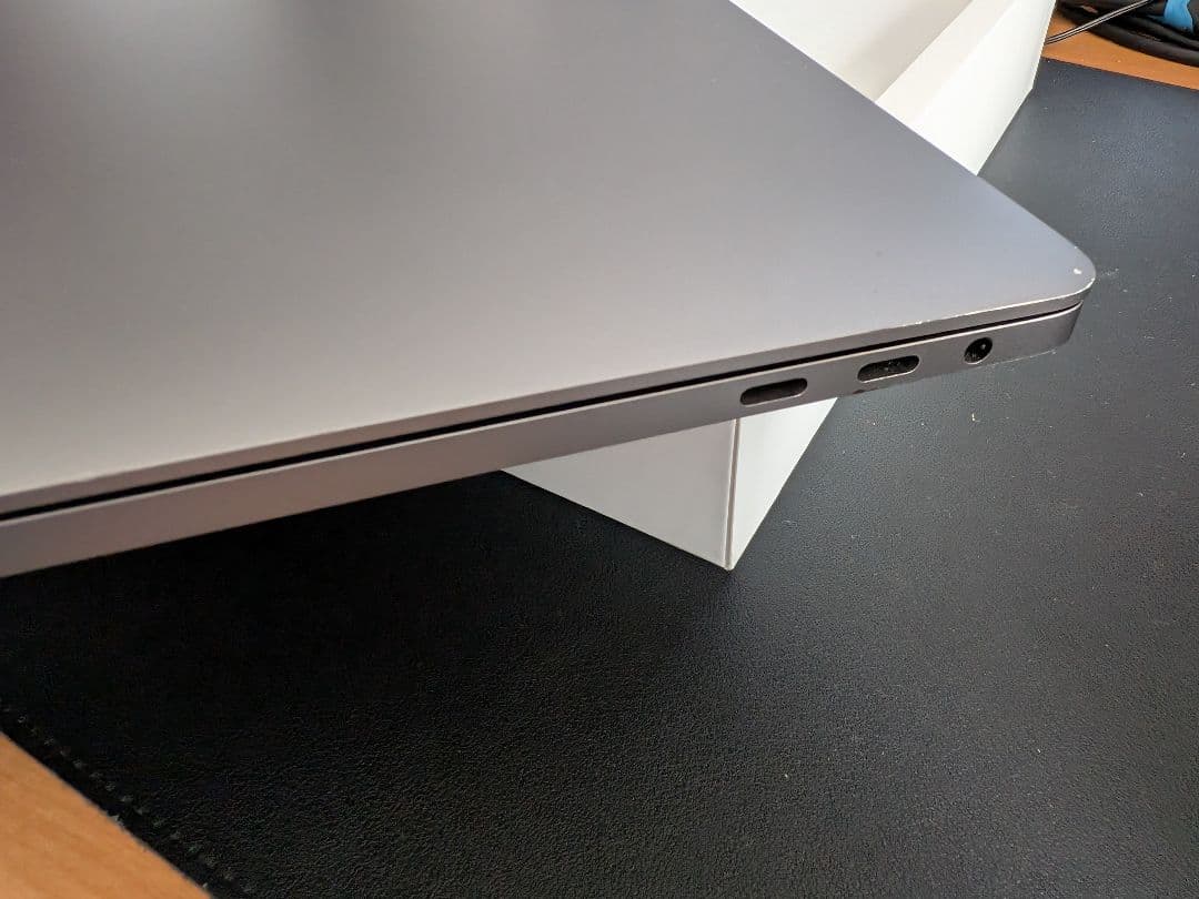 MacBook本体 MacBook Pro 16inch 2019 i7 32GB 1TB