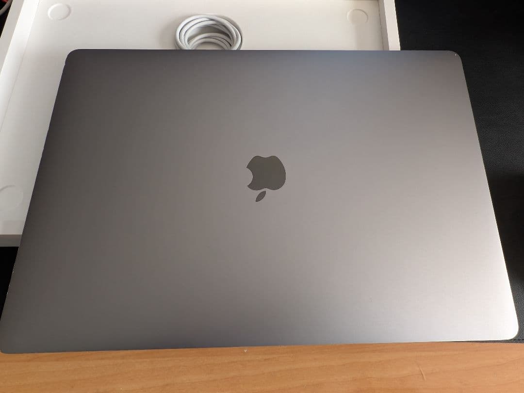MacBook本体 MacBook Pro 16inch 2019 i7 32GB 1TB