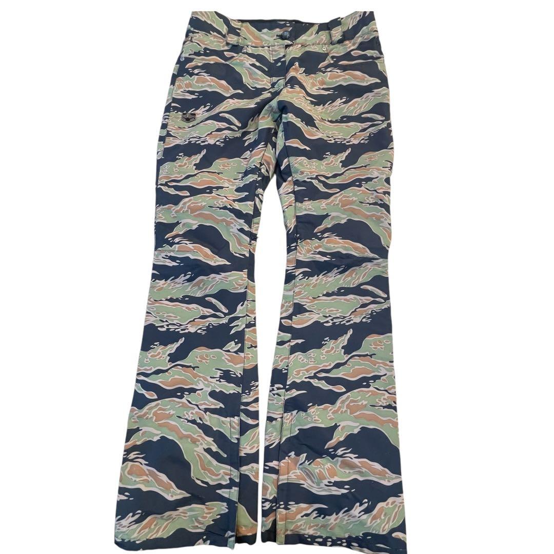 ROMESDS 迷彩 スキーウェア　スノーボードウェア Lサイズ　レディース