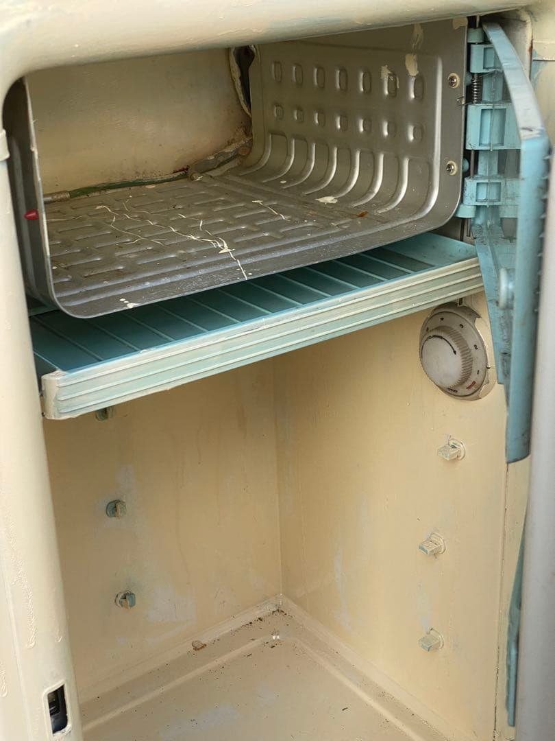 超レア♦️HITACHI しろくまくん　超レトロ冷蔵庫♦️ホワイト♦️家財便込