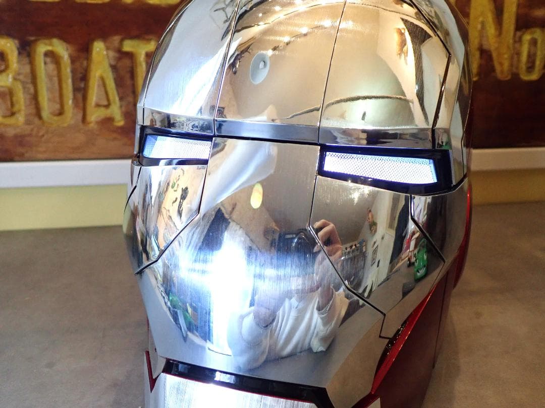 アイアンマン ヘルメット LED付き 自動開閉リモコン付属1：1