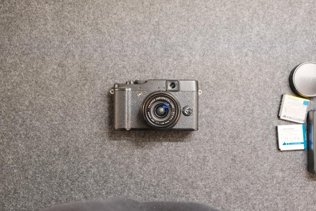 【美品】富士フイルム X10 ブラック