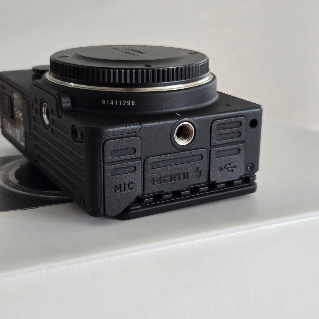 SIGMA fp ミラーレスカメラ 45mmレンズキット