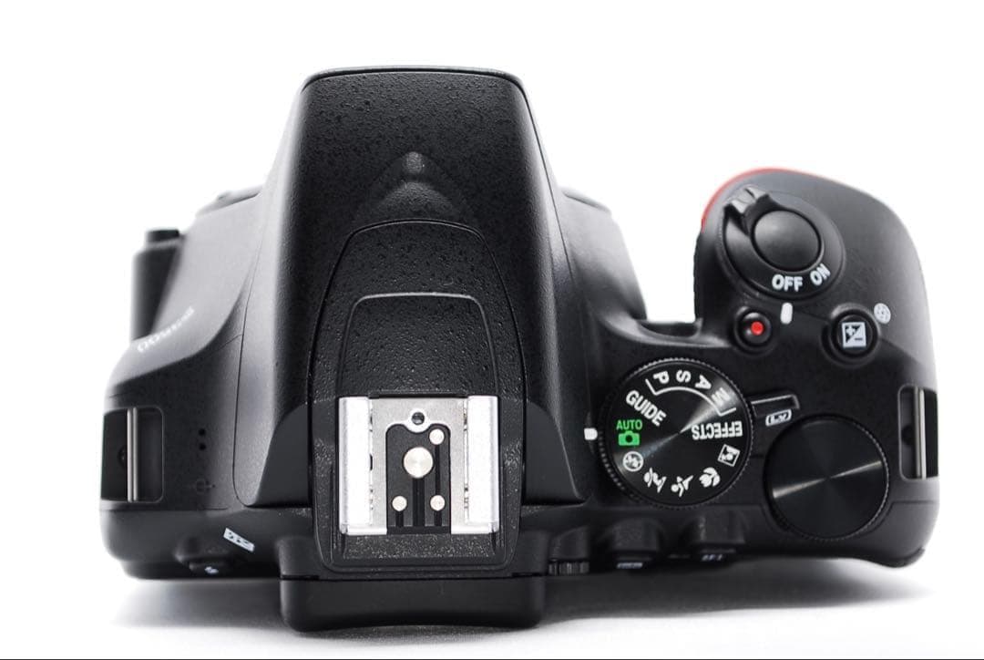 美品✨ Nikon D3500✨爆速オートフォーカス✨手ぶれ補正付き✨一眼レフ