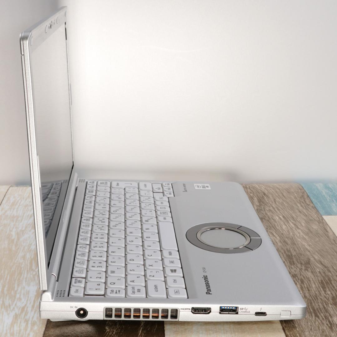 極美品のバリ速モバイル✨超高速新品ＳＳＤ５００ＧＢ＆１６ＧＢメモリ搭載✨日本製✨