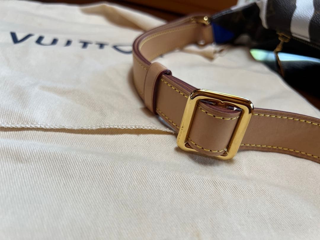 LOUIS VUITTON ボディバッグ・ウエストポーチ