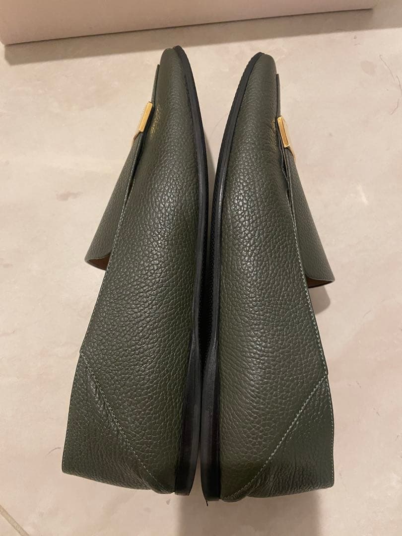 Sergio Rossi sr1オリーブグリーン レザー ローファー