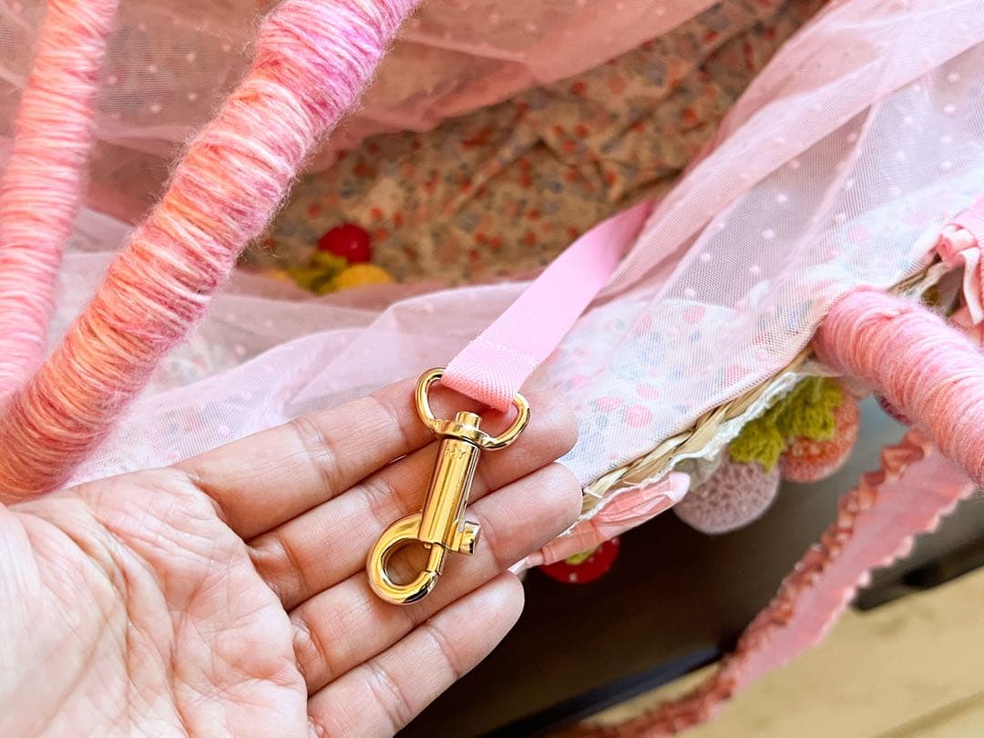 【わんこのキャリーバッグ】いちごモチーフのピンクキャリーバッグ