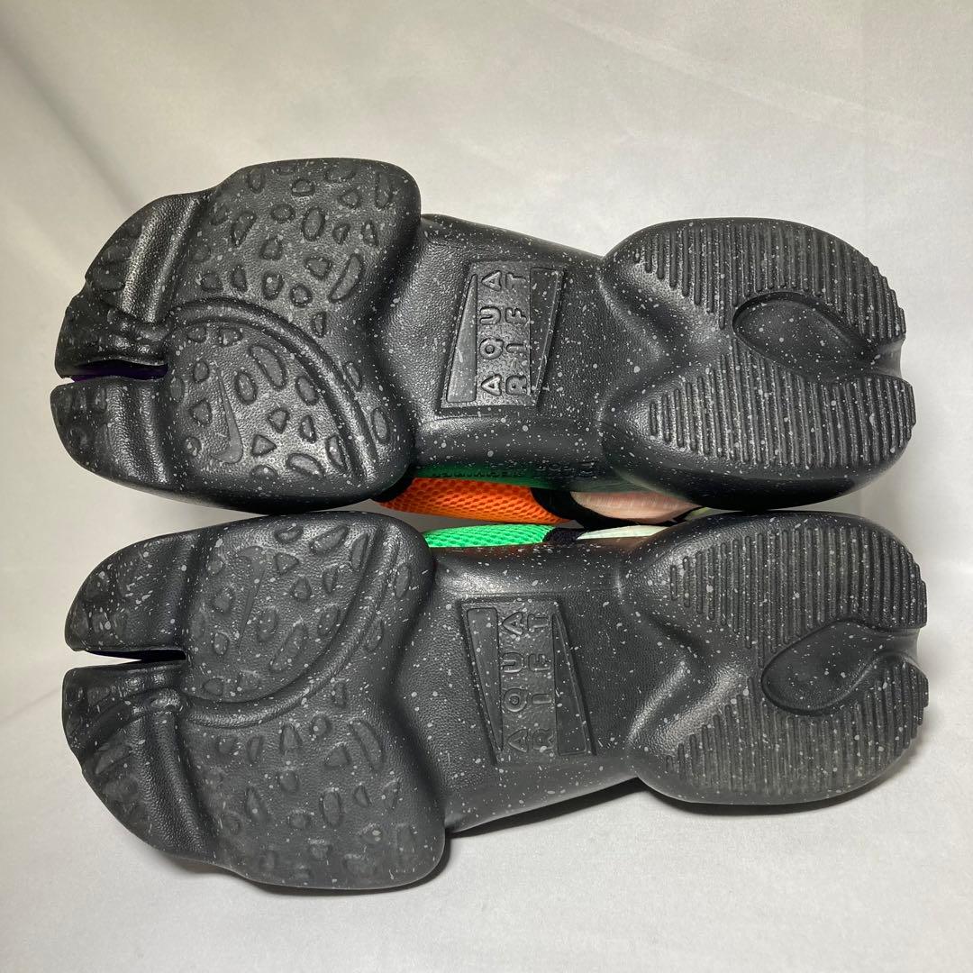 未使用 NIKE アクアリフト マルチカラー 24cm ナイキ サンダル