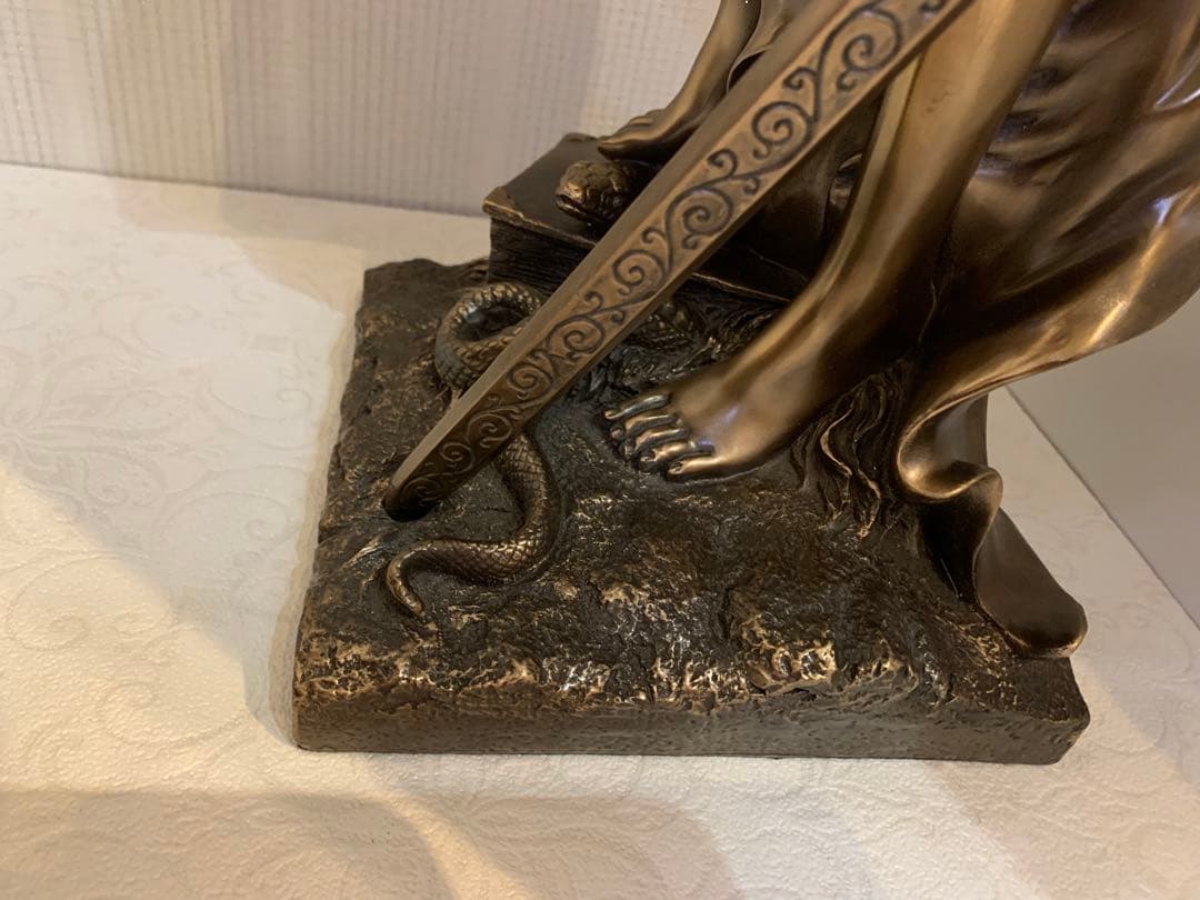 アンティーク 正義の女神の置物 像 ID-391